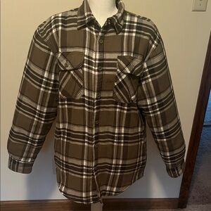 Wrangler Men's Green and White Plaid Shirt